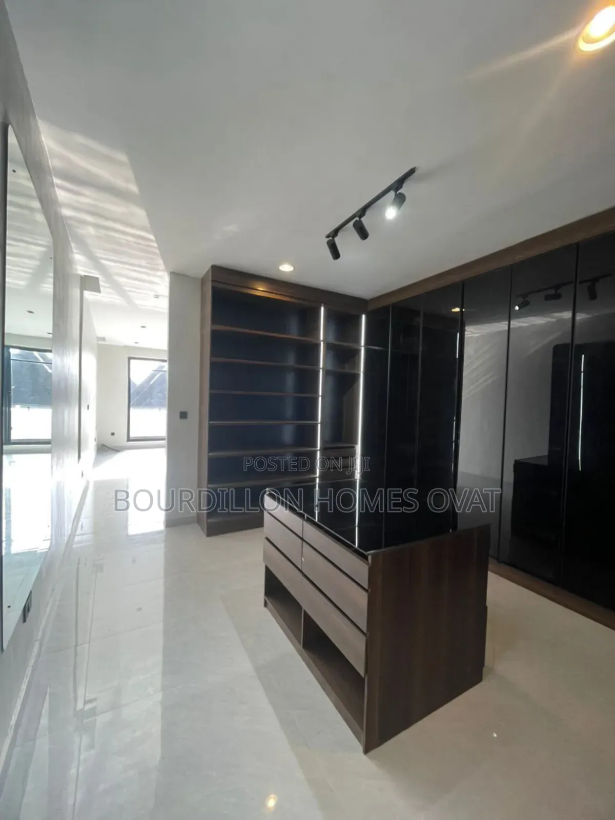 5bdrm Duplex in Orchid Lekki Lagos for sale in Ilaje / Lekki