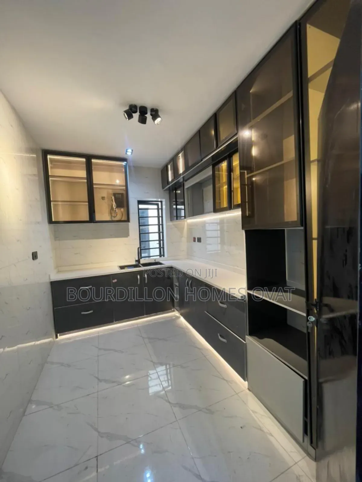 5bdrm Duplex in Orchid Lekki Lagos for sale in Ilaje / Lekki