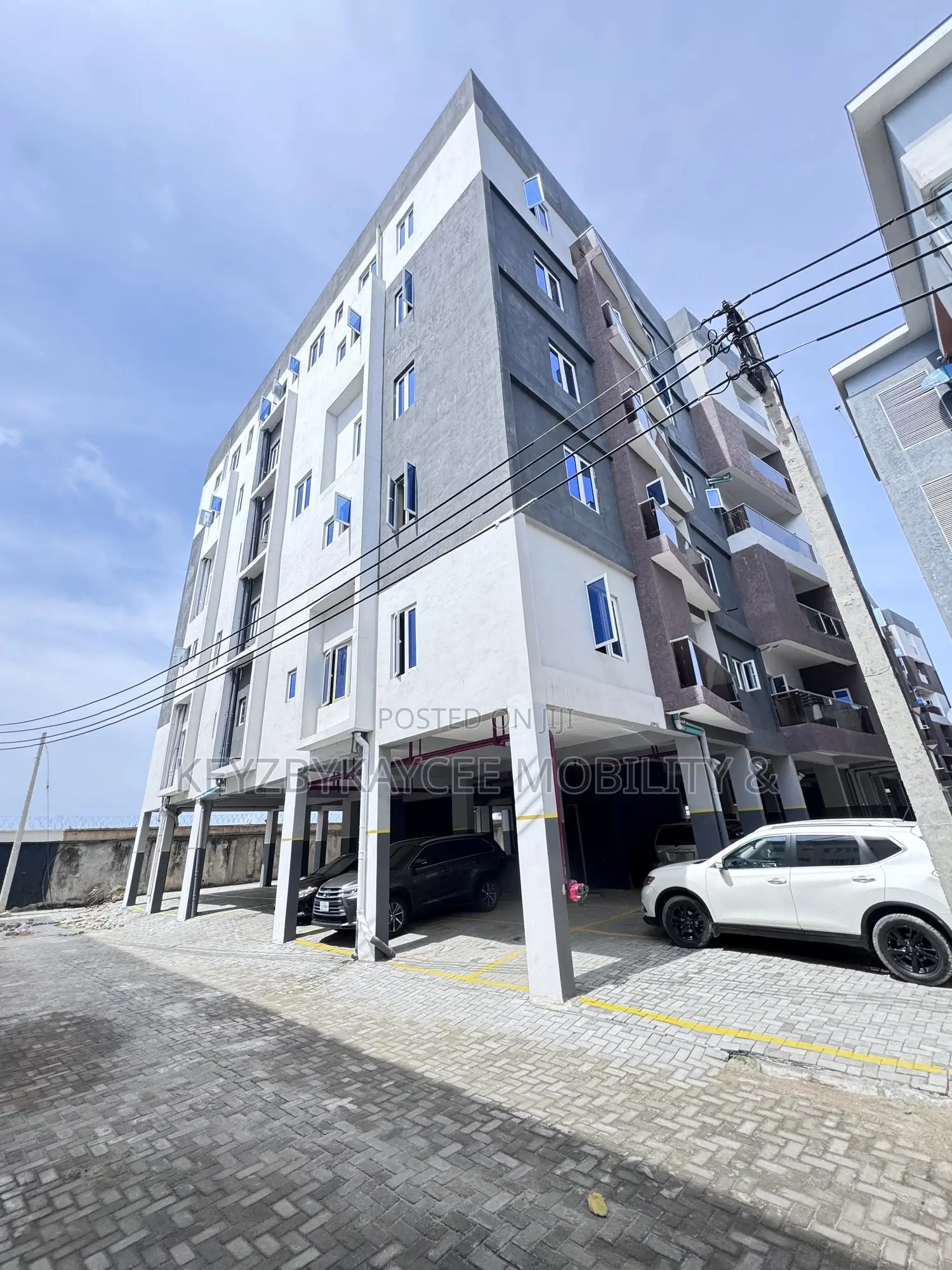 4bdrm Maisonette in Cyberville Estate, Lekki for sale in Lekki