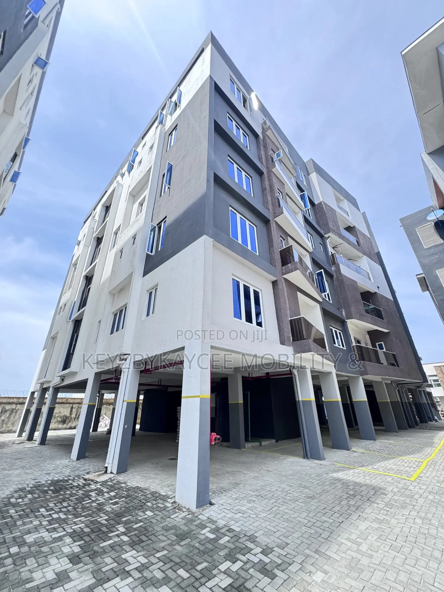 4bdrm Maisonette in Cyberville Estate, Lekki for sale in Lekki