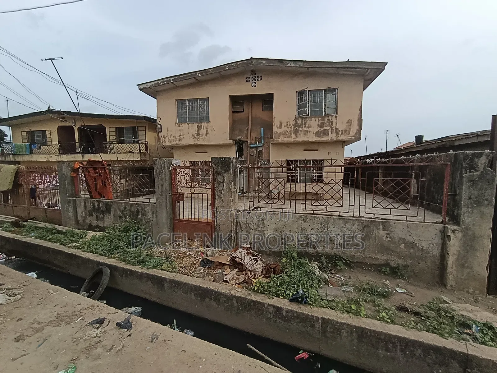 3bdrm Block of Flats in Dopemu for sale in Dopemu