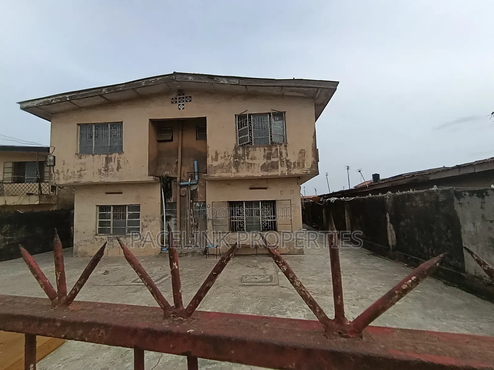 3bdrm Block of Flats in Dopemu for sale in Dopemu