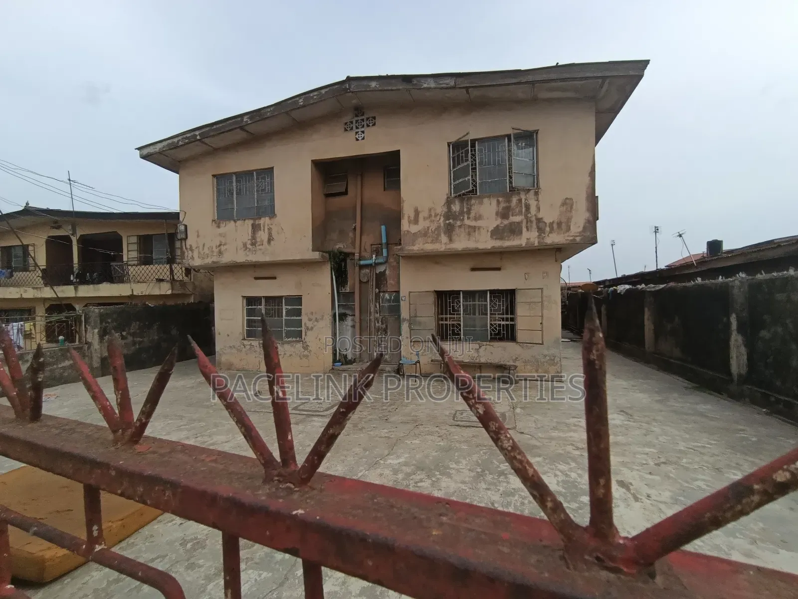3bdrm Block of Flats in Dopemu for sale in Dopemu