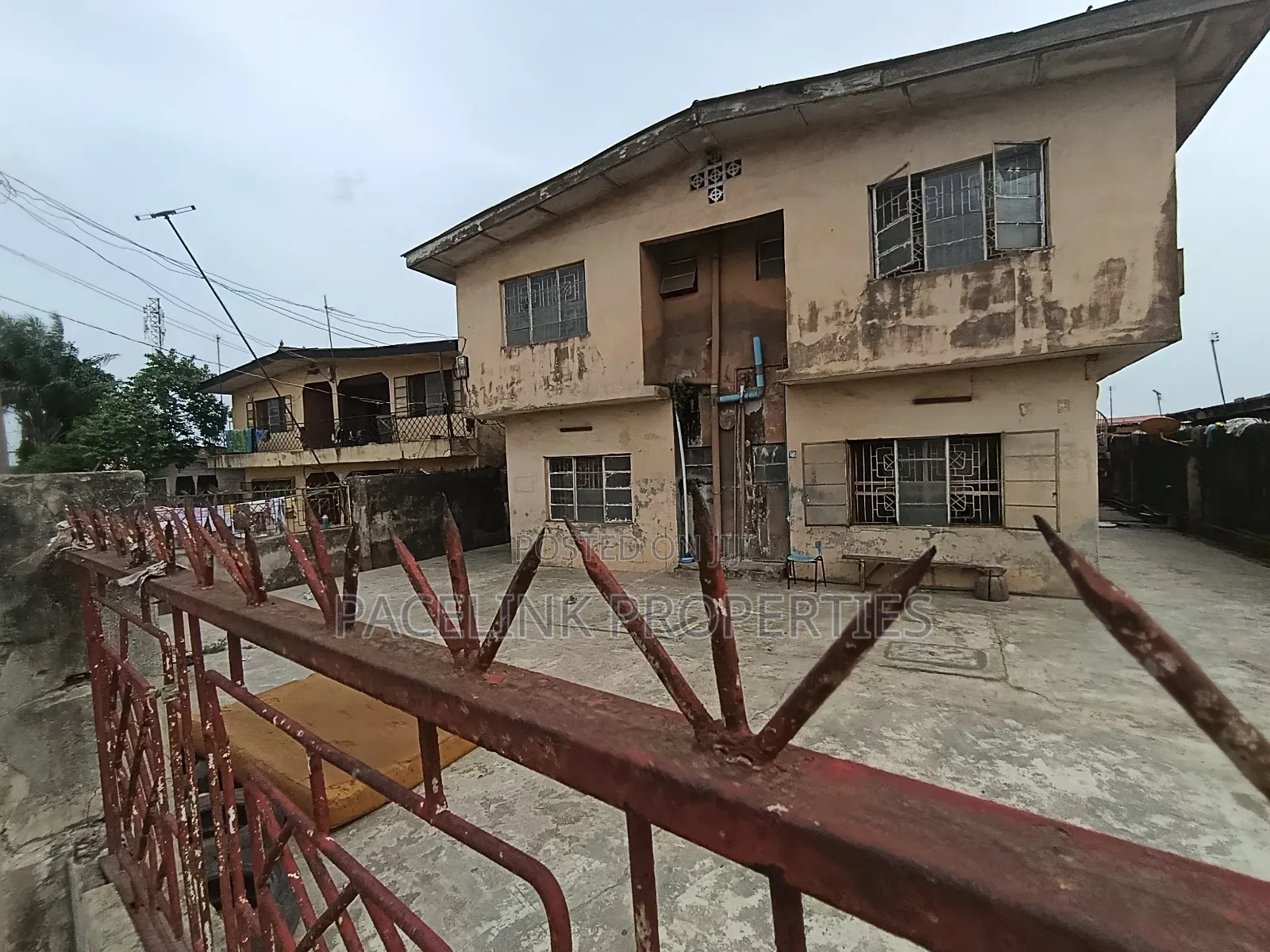 3bdrm Block of Flats in Dopemu for sale in Dopemu