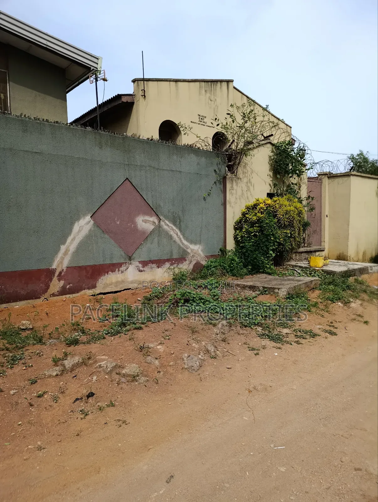 3bdrm Block of Flats in Dopemu for sale in Dopemu