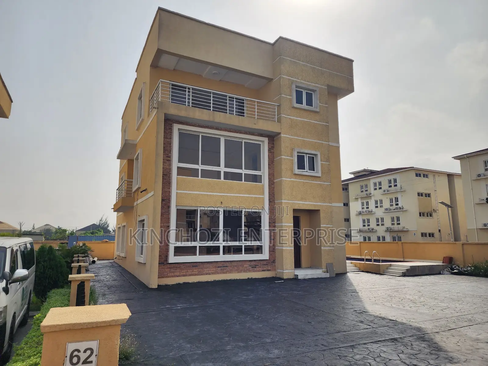 5bdrm Duplex in Western Foreshore for sale in Osapa london