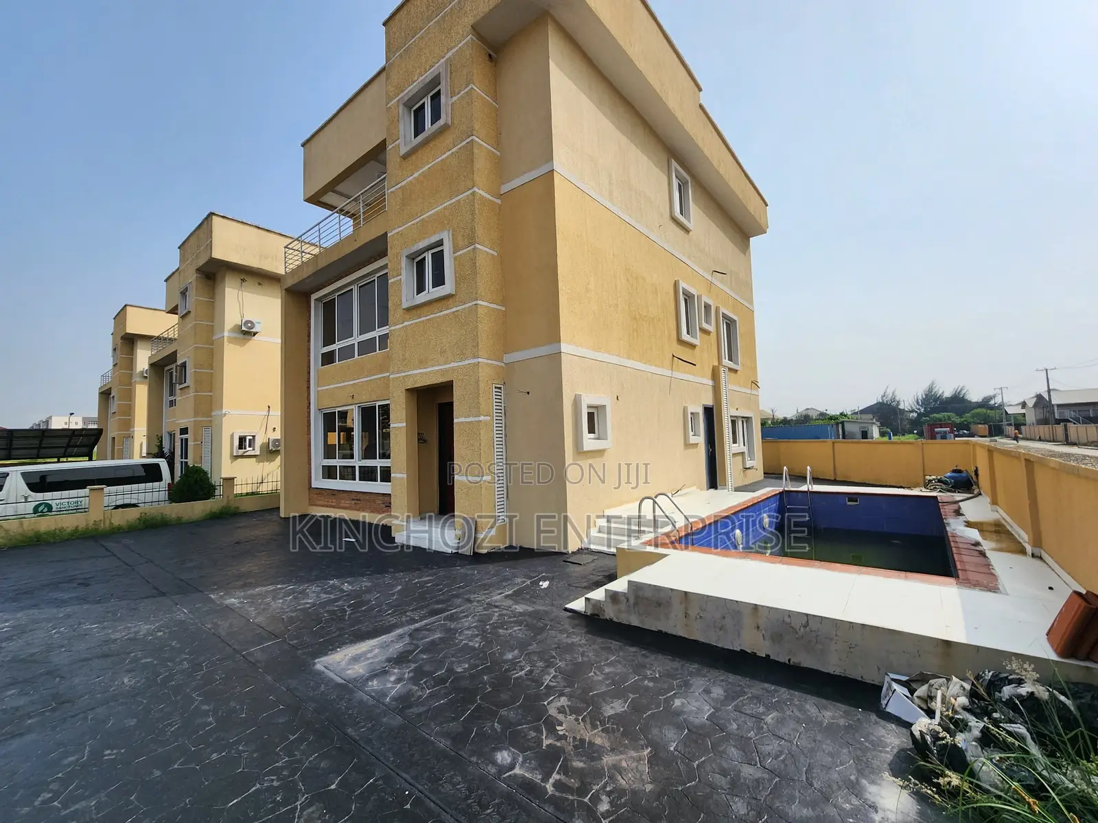 5bdrm Duplex in Western Foreshore for sale in Osapa london