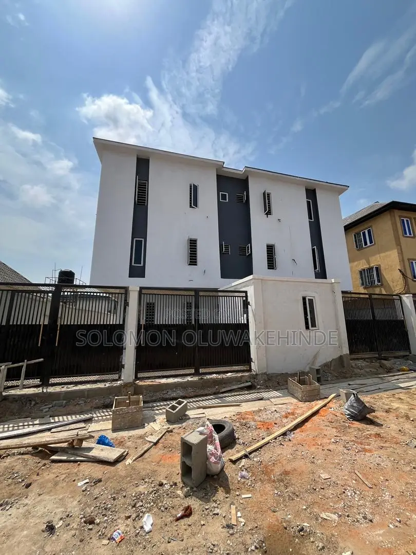 Exclusive 2 Bedroom Apartment In A Gated Neighborhood in Gbagada