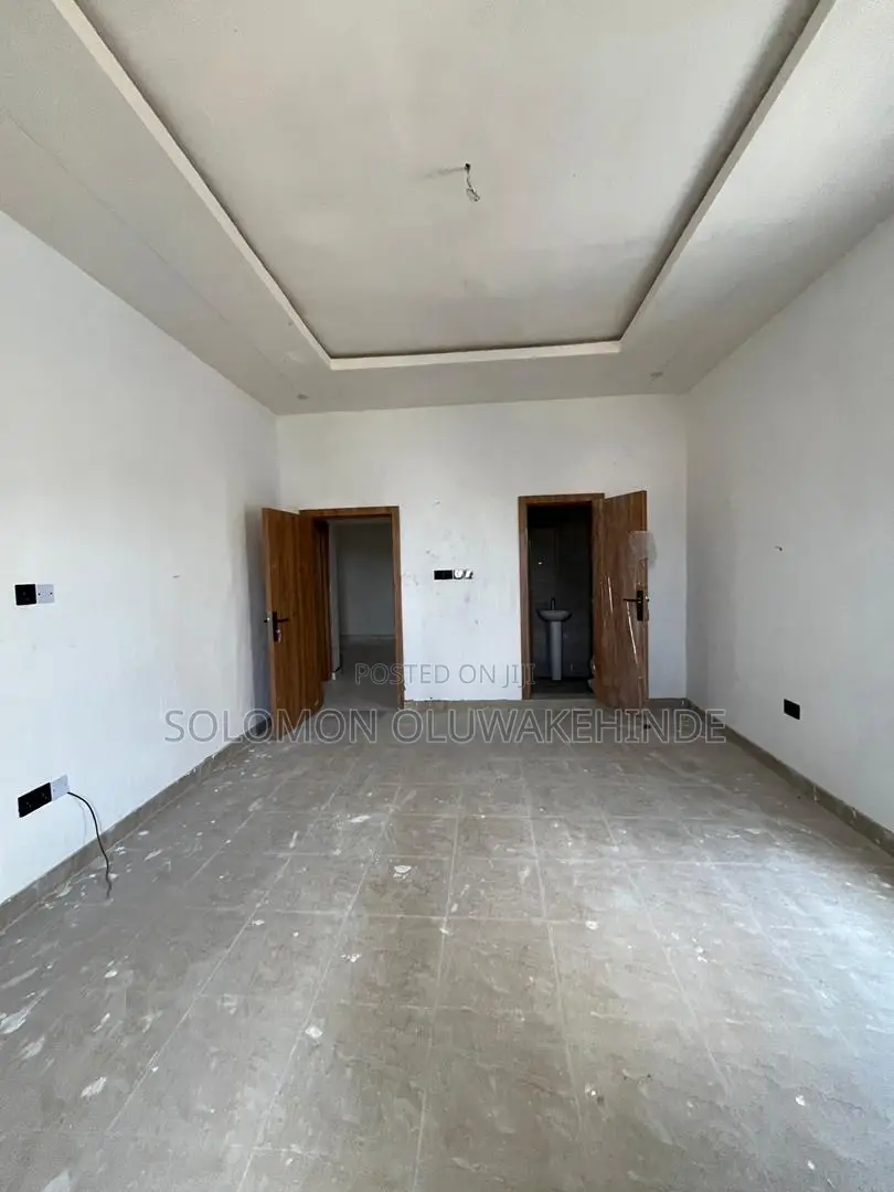 Exclusive 2 Bedroom Apartment In A Gated Neighborhood in Gbagada