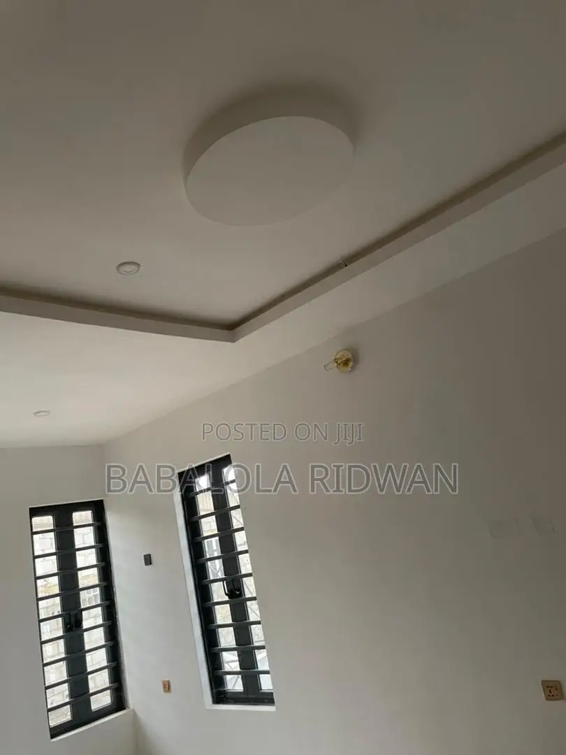 4bdrm Duplex in Akala Express for sale in Akala Express