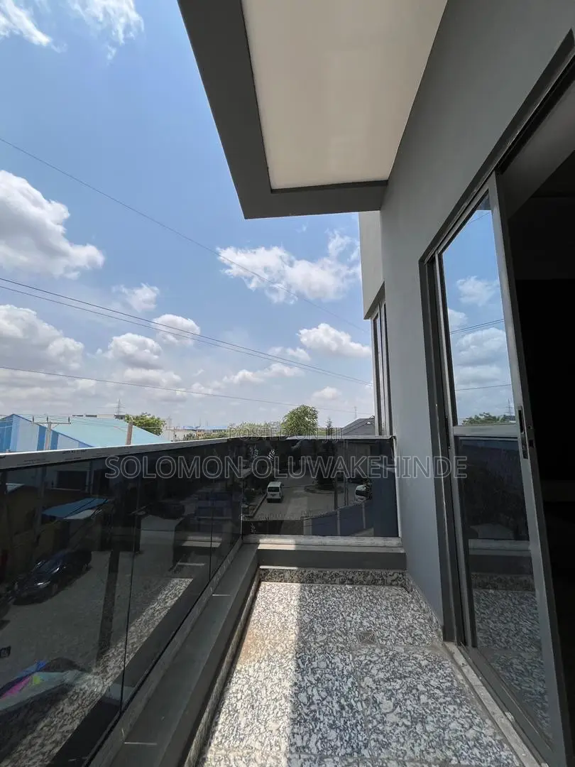 2bdrm Maisonette in Iju, Agege for sale in Agege
