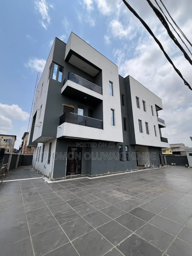 2bdrm Maisonette in Iju, Agege for sale in Agege