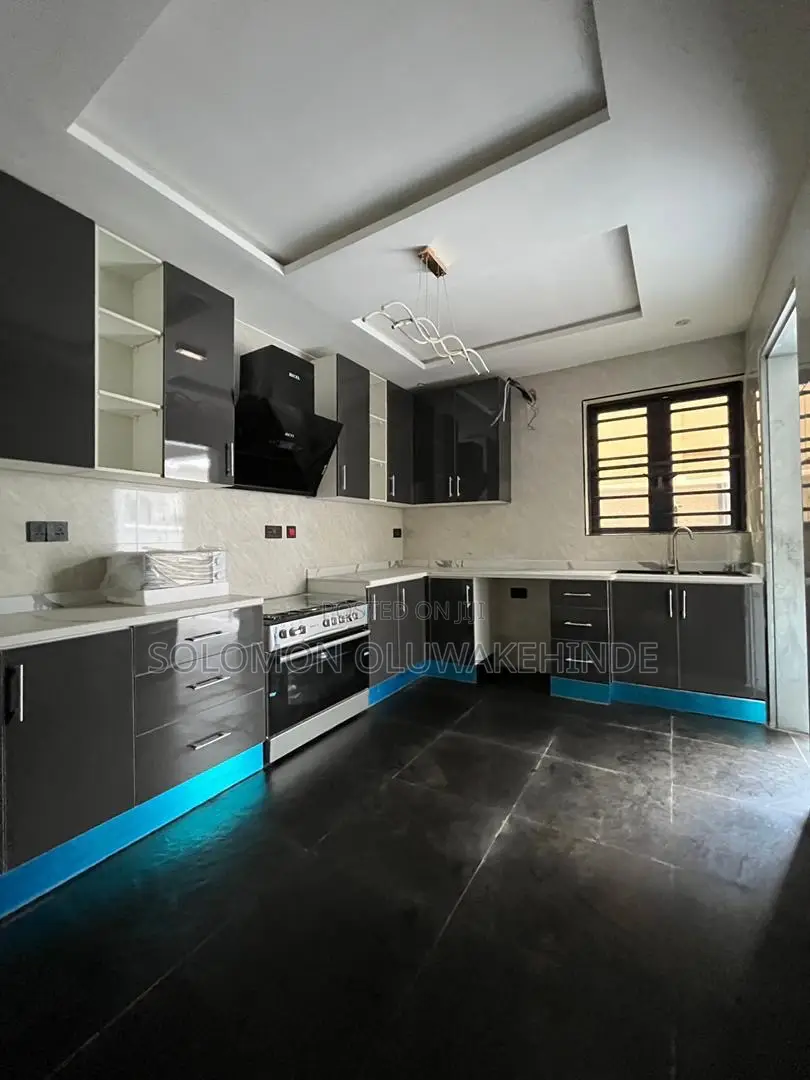 4bdrm Townhouse/Terrace in Ogba for sale in Ogba