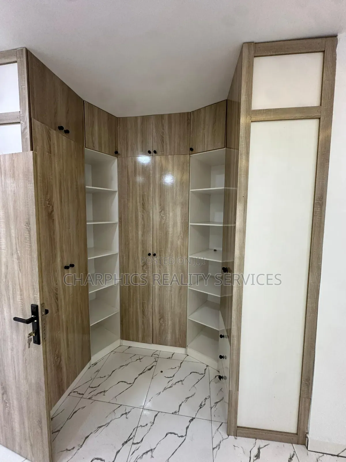 4bdrm Duplex in Ologolo for rent in Ologolo