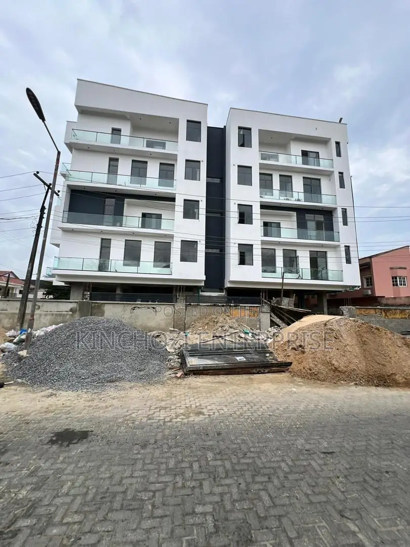 2bdrm Block of Flats in Lekki Phase 1 for sale in Lekki Phase 1