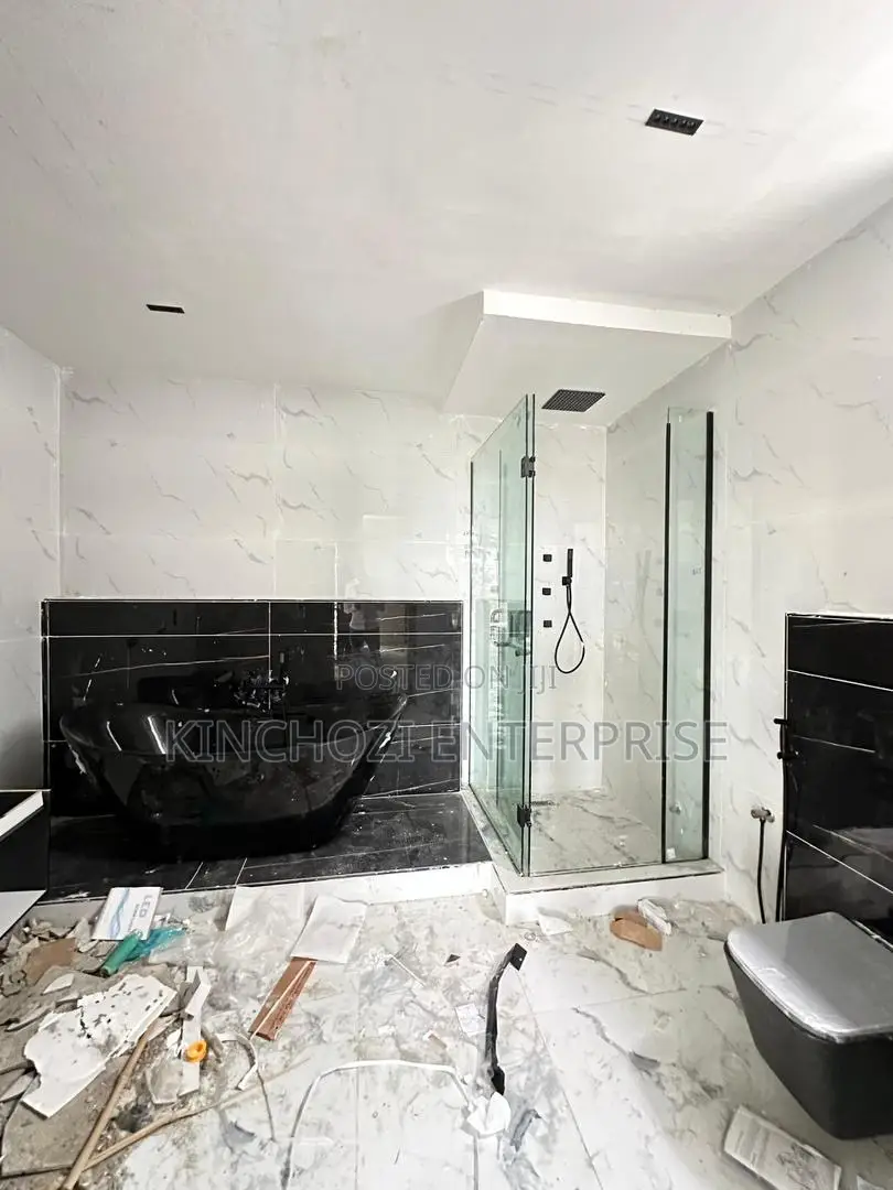 4bdrm Duplex in Lekki Phase 1 for sale in Lekki Phase 1