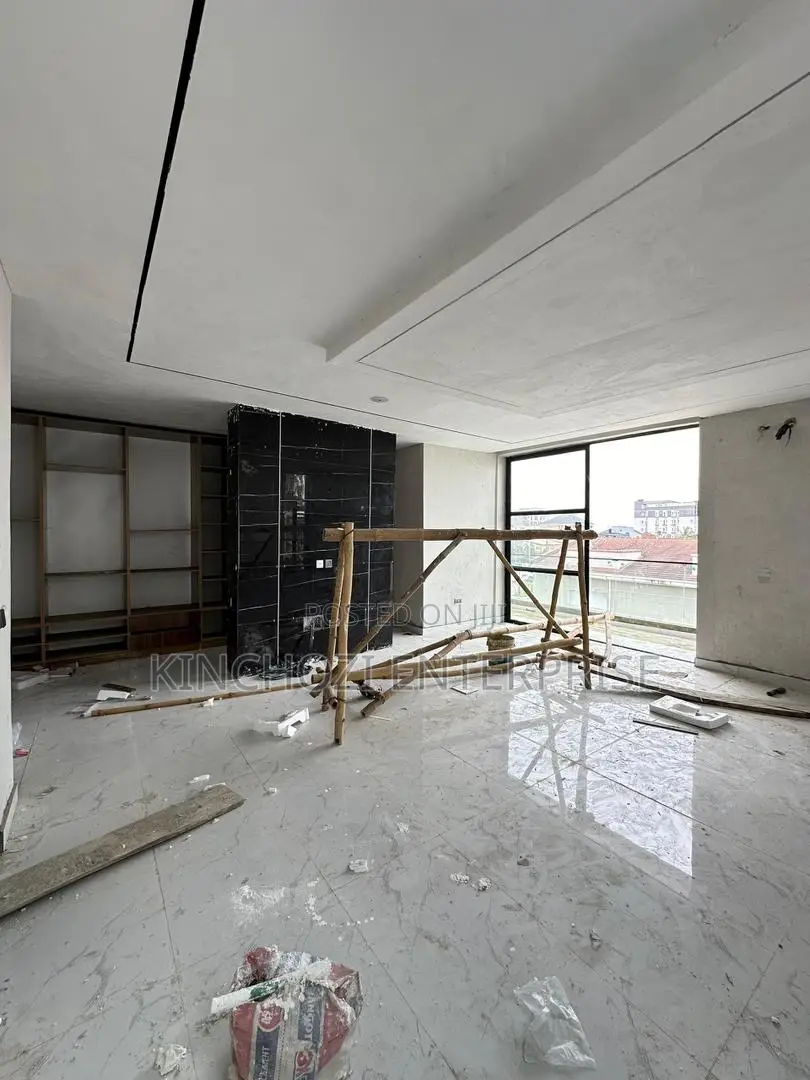 4bdrm Duplex in Lekki Phase 1 for sale in Lekki Phase 1