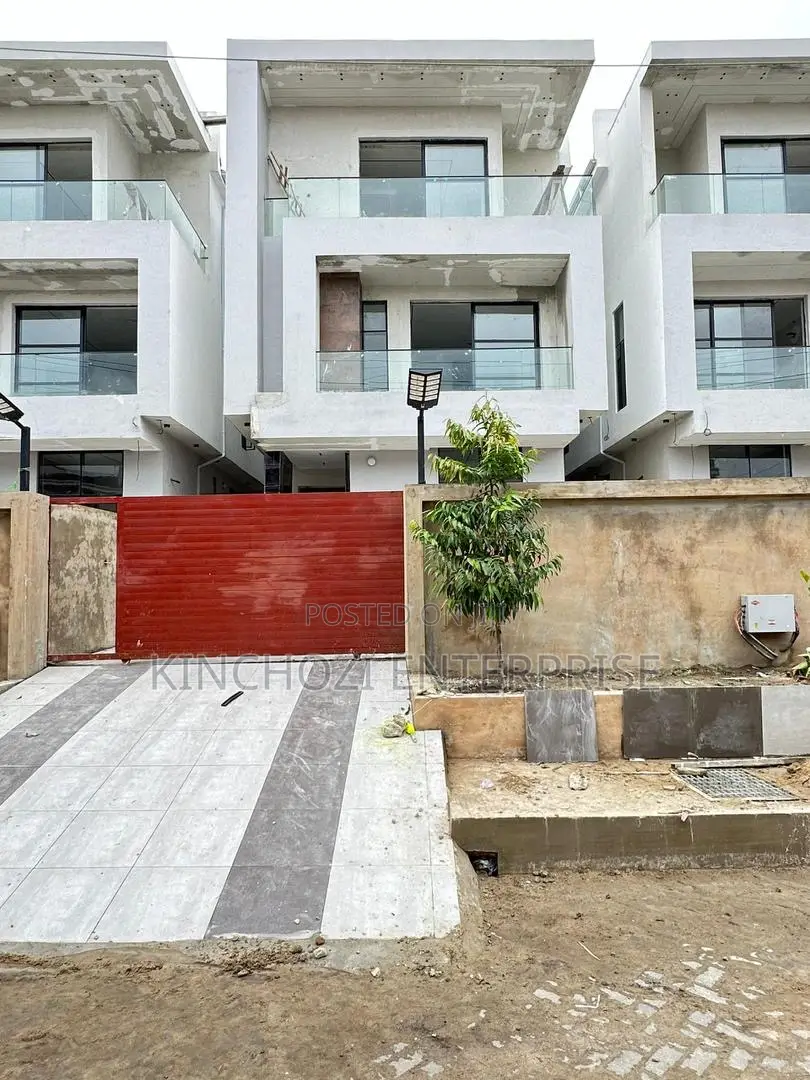 4bdrm Duplex in Lekki Phase 1 for sale in Lekki Phase 1