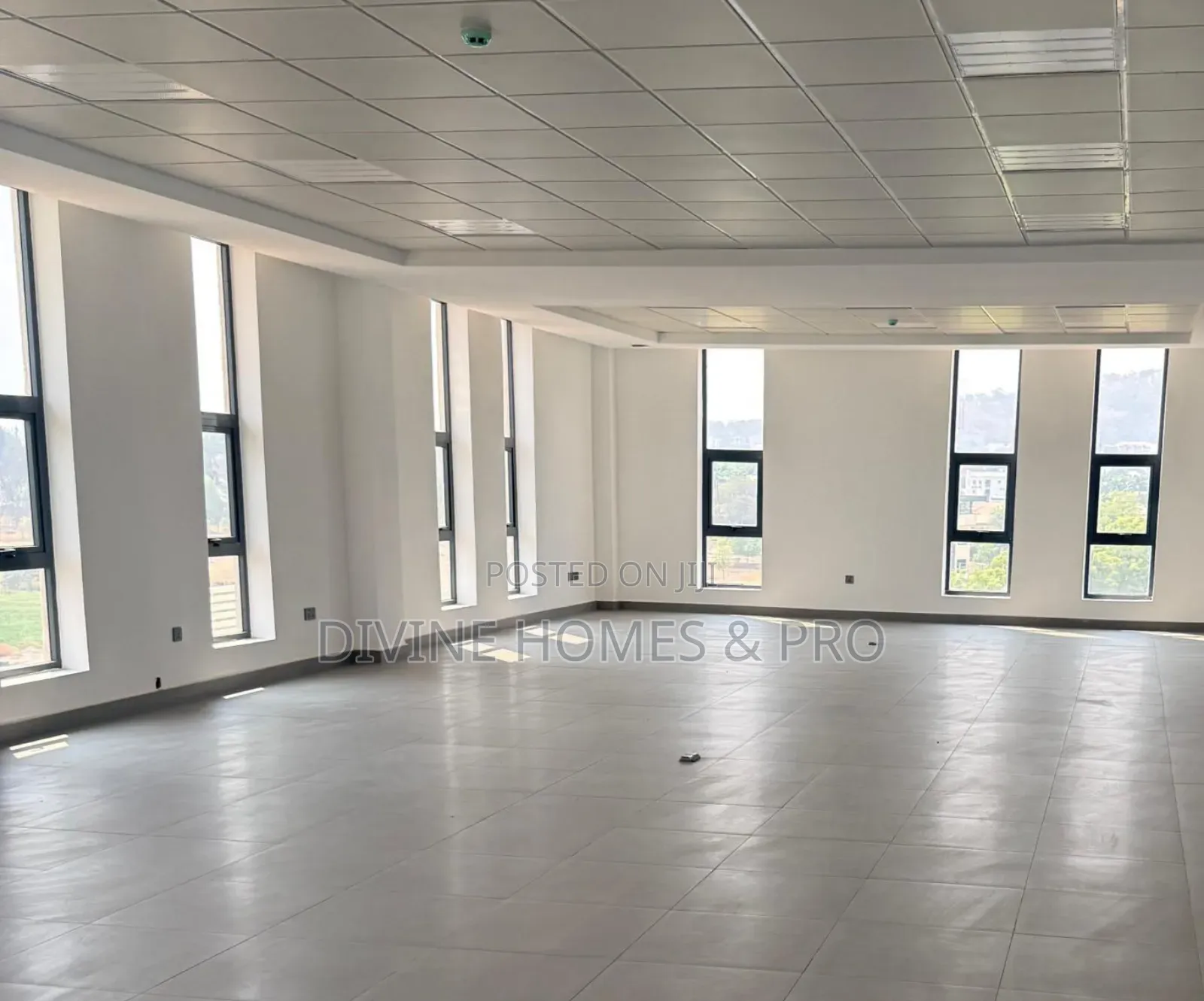 Newly Built Open-Plan Office Space on the 2nd and 3rd Floors in Kado