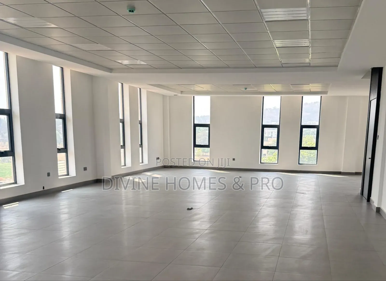 Newly Built Open-Plan Office Space on the 2nd and 3rd Floors in Kado