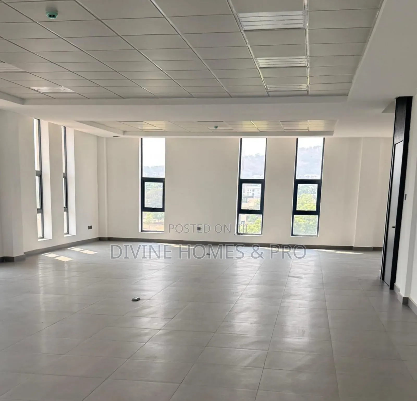 Newly Built Open-Plan Office Space on the 2nd and 3rd Floors in Kado