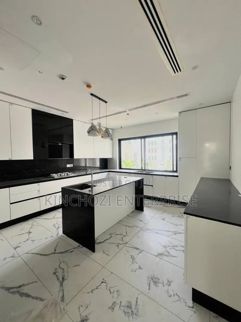 4bdrm Duplex in Banana Island Ikoyi for sale in Banana Island