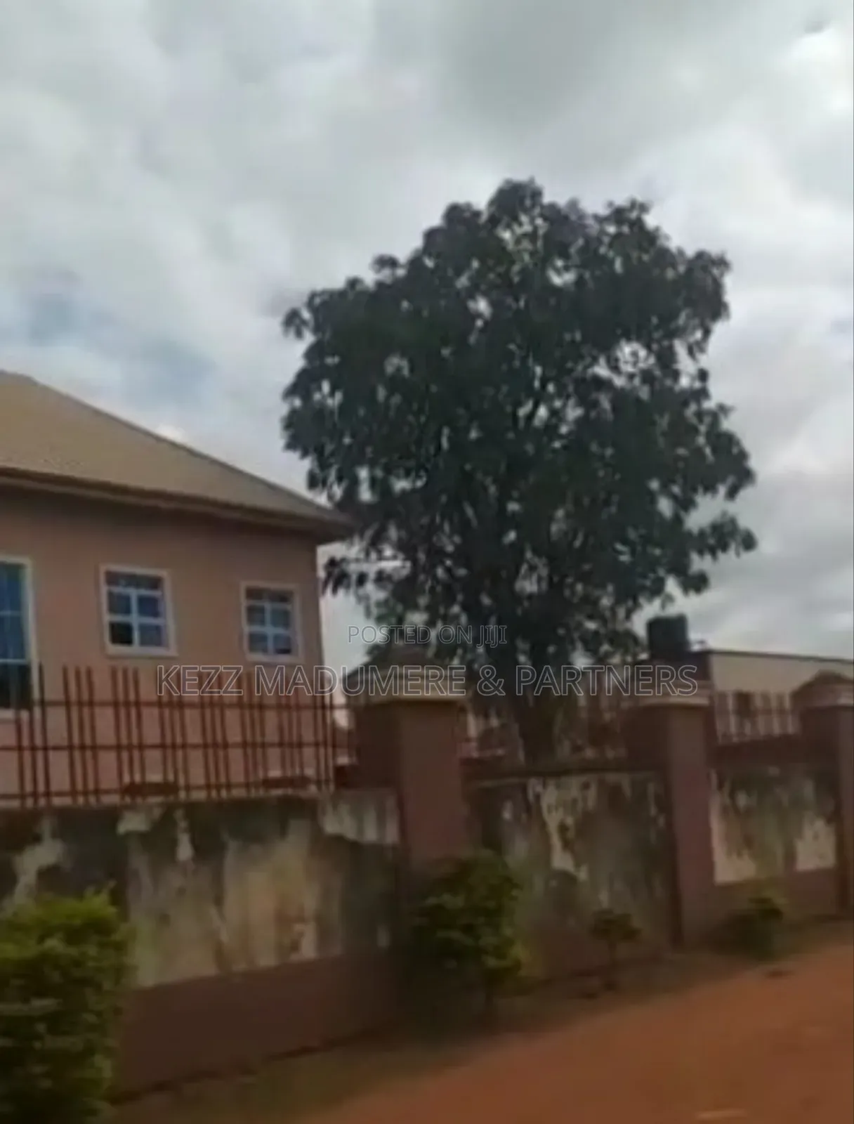 For Sale : Non Functional School at Premier Layout, Enugu in Enugu