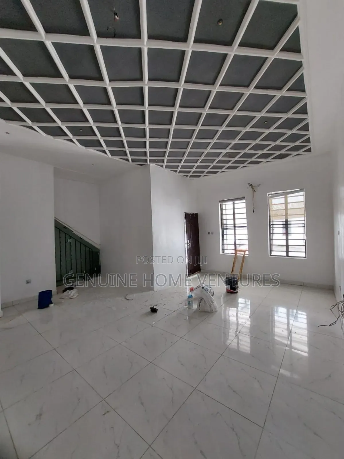 Mini Flat in Orchid, Chevron for rent in Chevron
