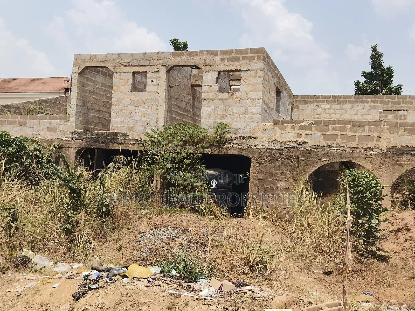 5bdrm Duplex in Dosumu Estate Akala for sale in Akobo