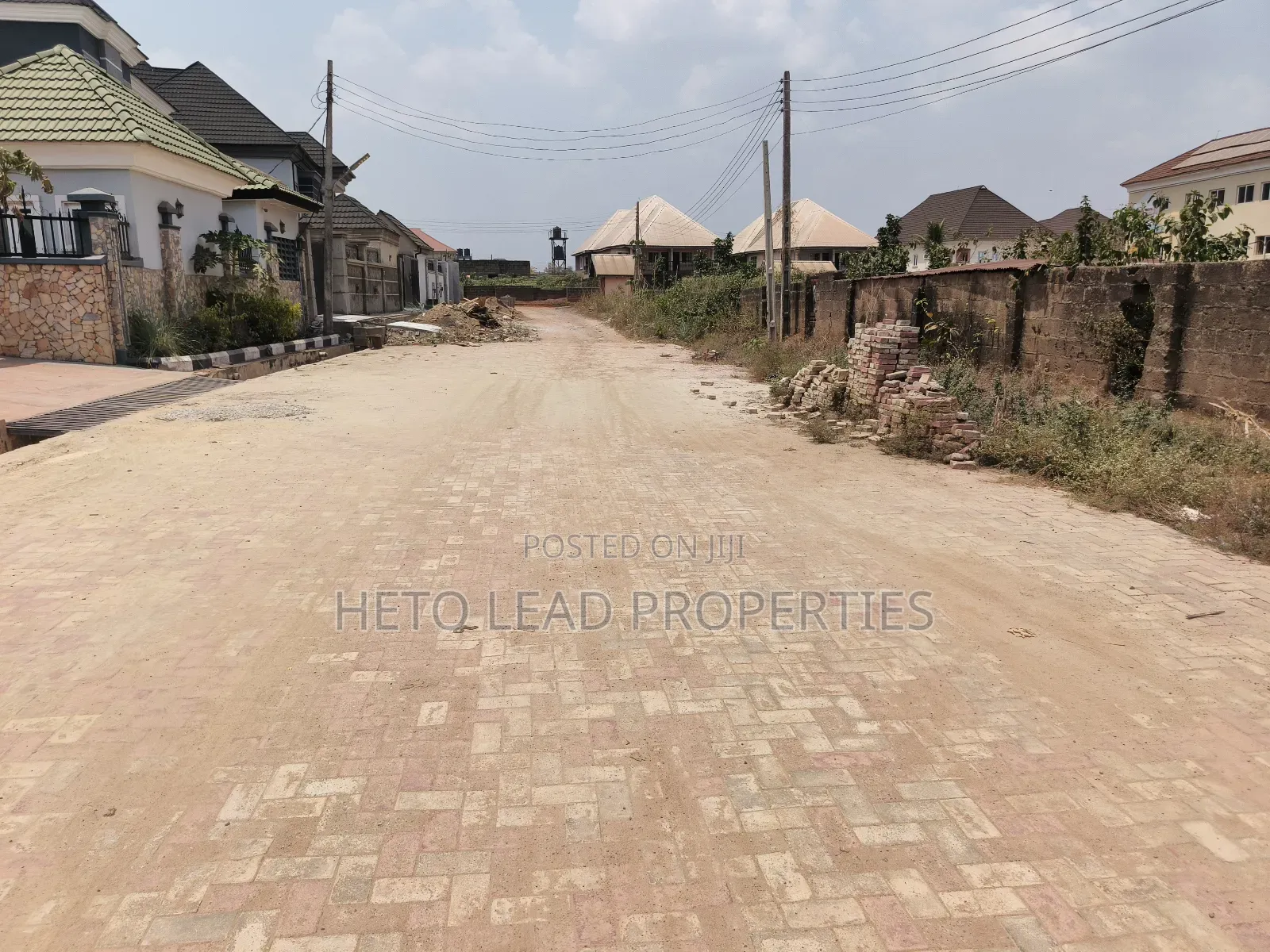 5bdrm Duplex in Dosumu Estate Akala for sale in Akobo