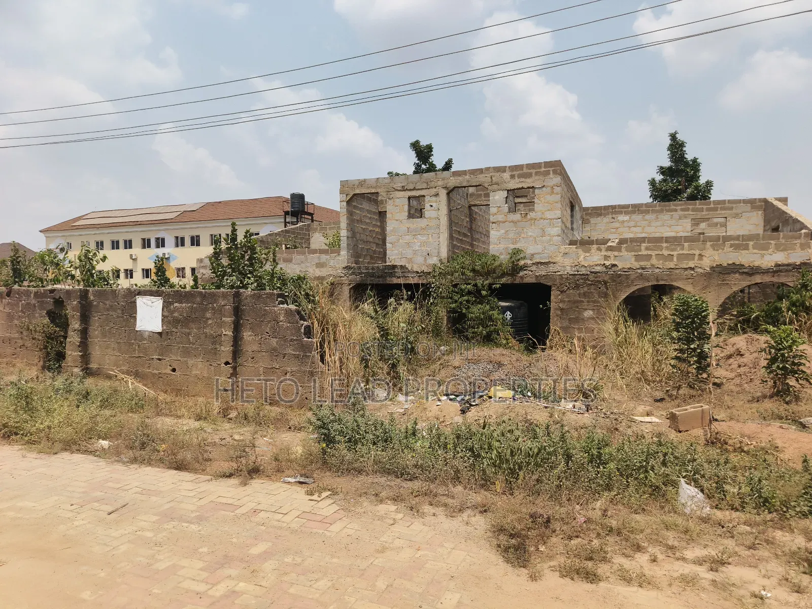 5bdrm Duplex in Dosumu Estate Akala for sale in Akobo