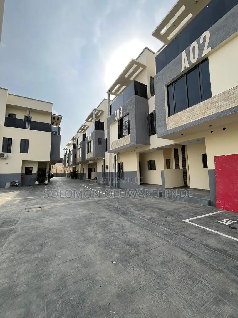 4bdrm Townhouse/Terrace in Ikeja Gra for sale in Ikeja GRA