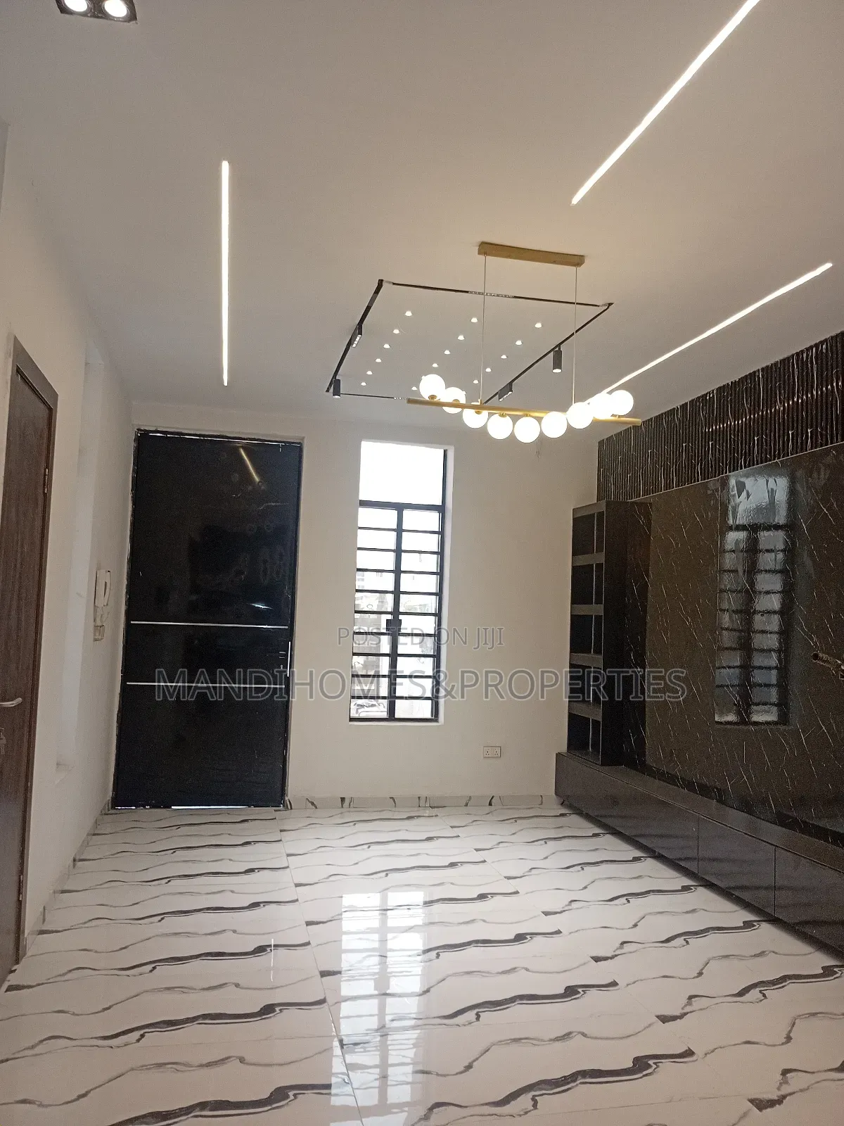 4bdrm Duplex in Ikota for sale in Ikota