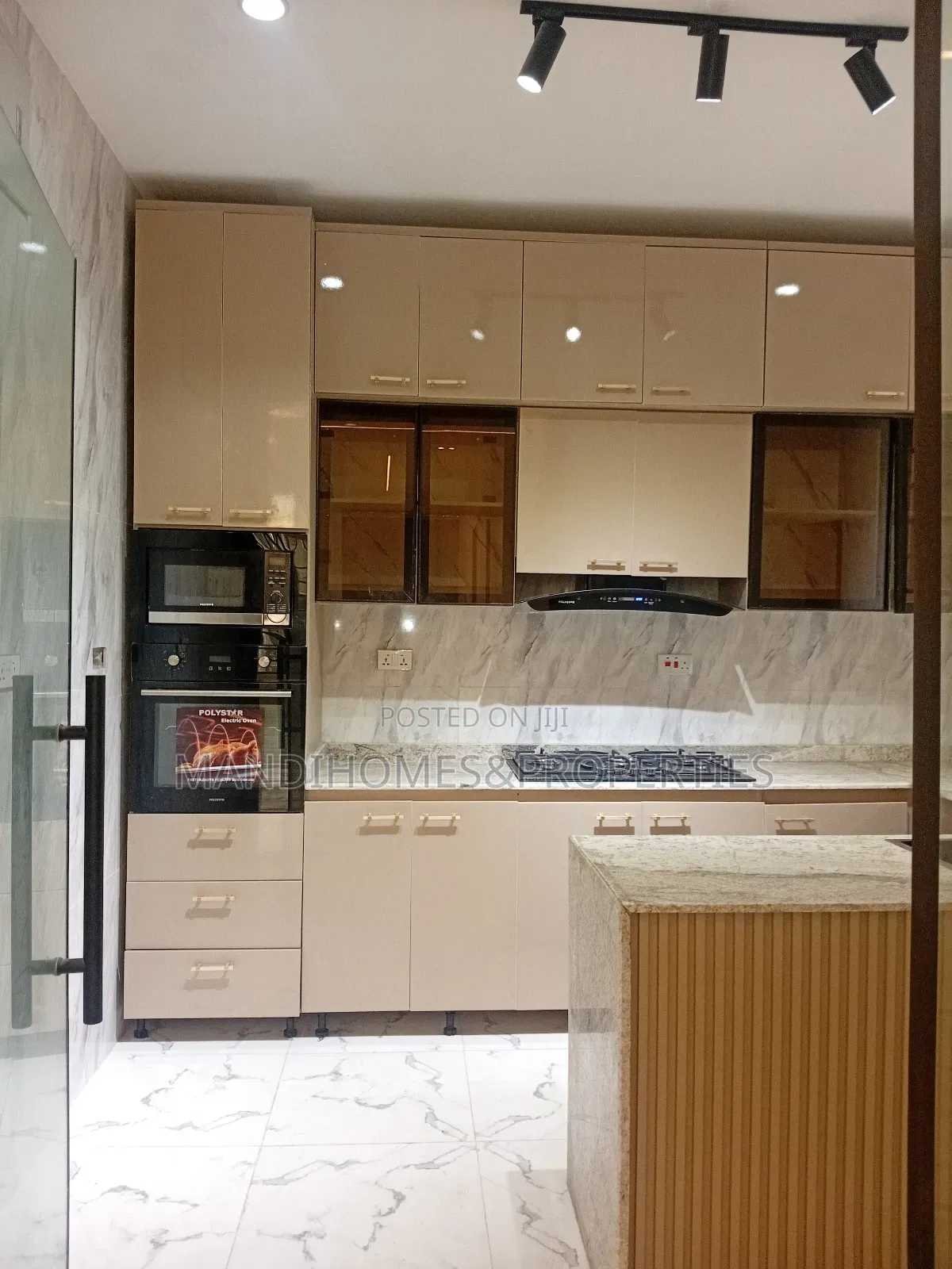 4bdrm Duplex in Ikota for sale in Ikota