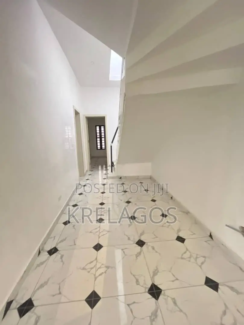4bdrm Duplex in Orchid, Chevron for sale in Chevron