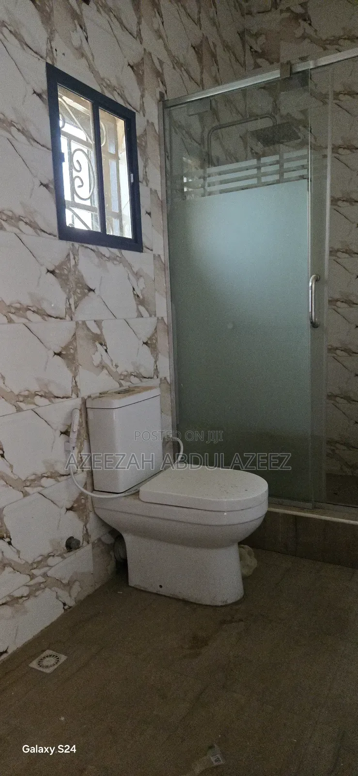 4bdrm Duplex in Sabon Lugbe for rent in Sabon Lugbe