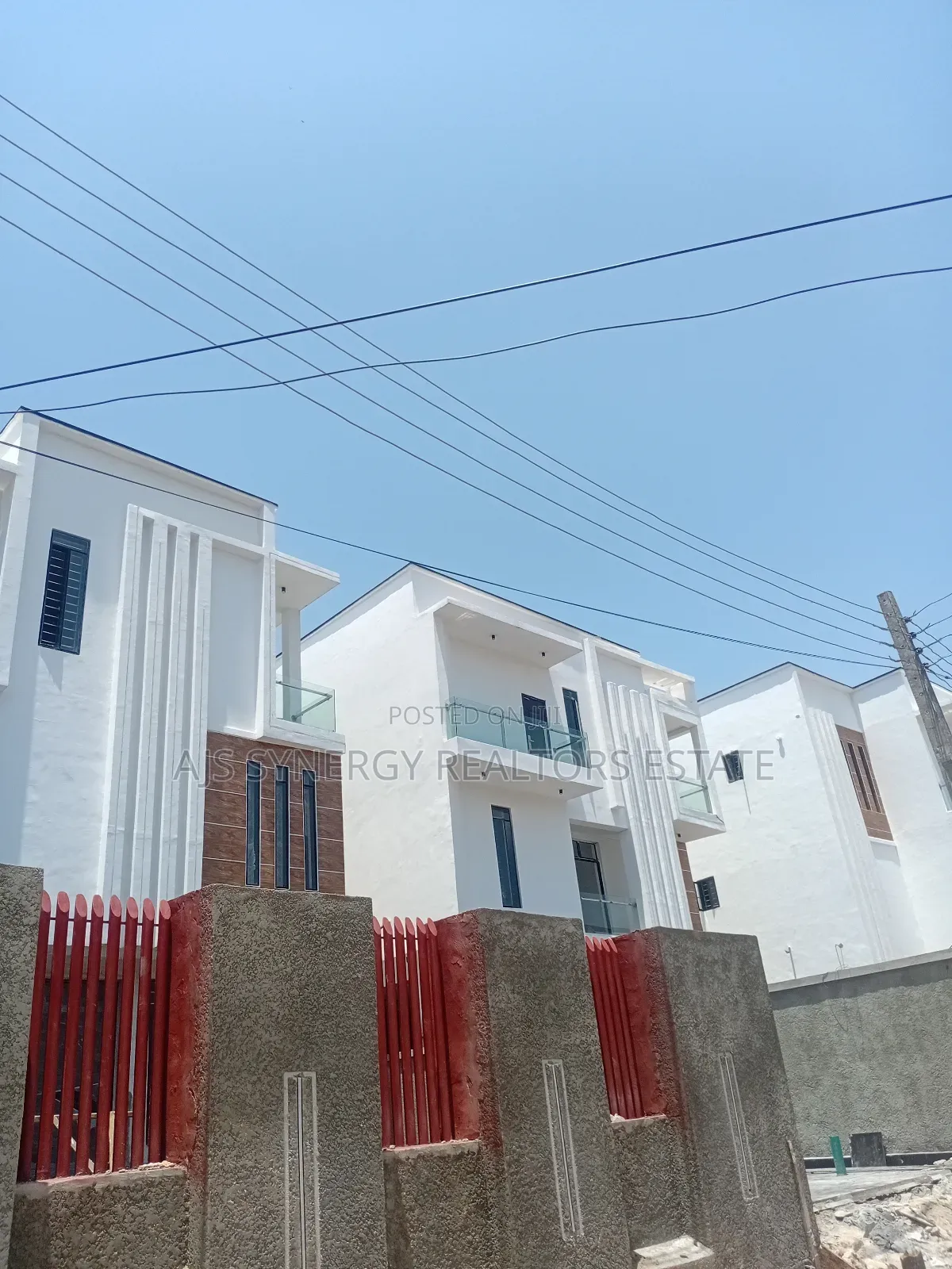 5bdrm Duplex in Osapa london for sale in Osapa london