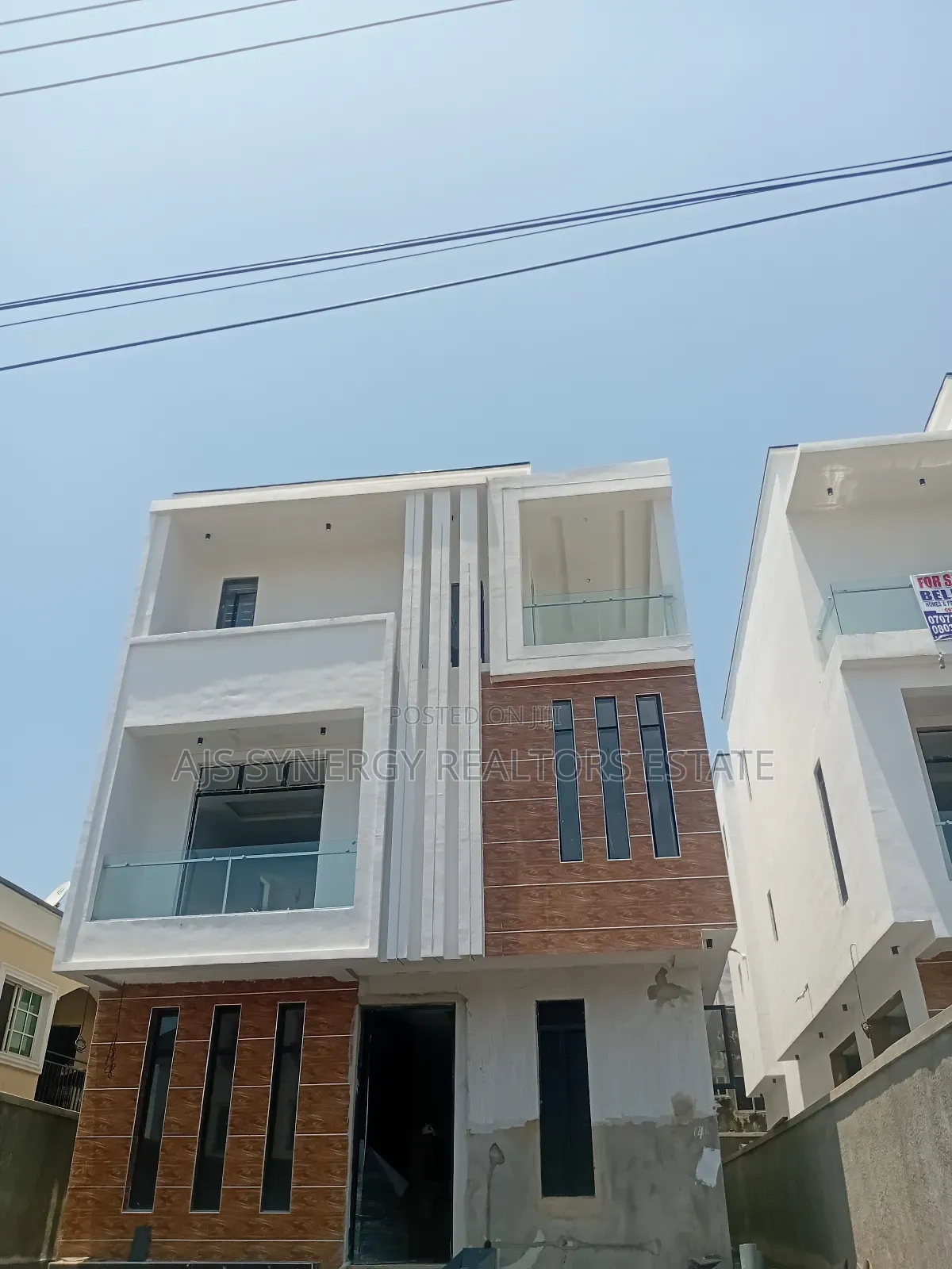 5bdrm Duplex in Osapa london for sale in Osapa london