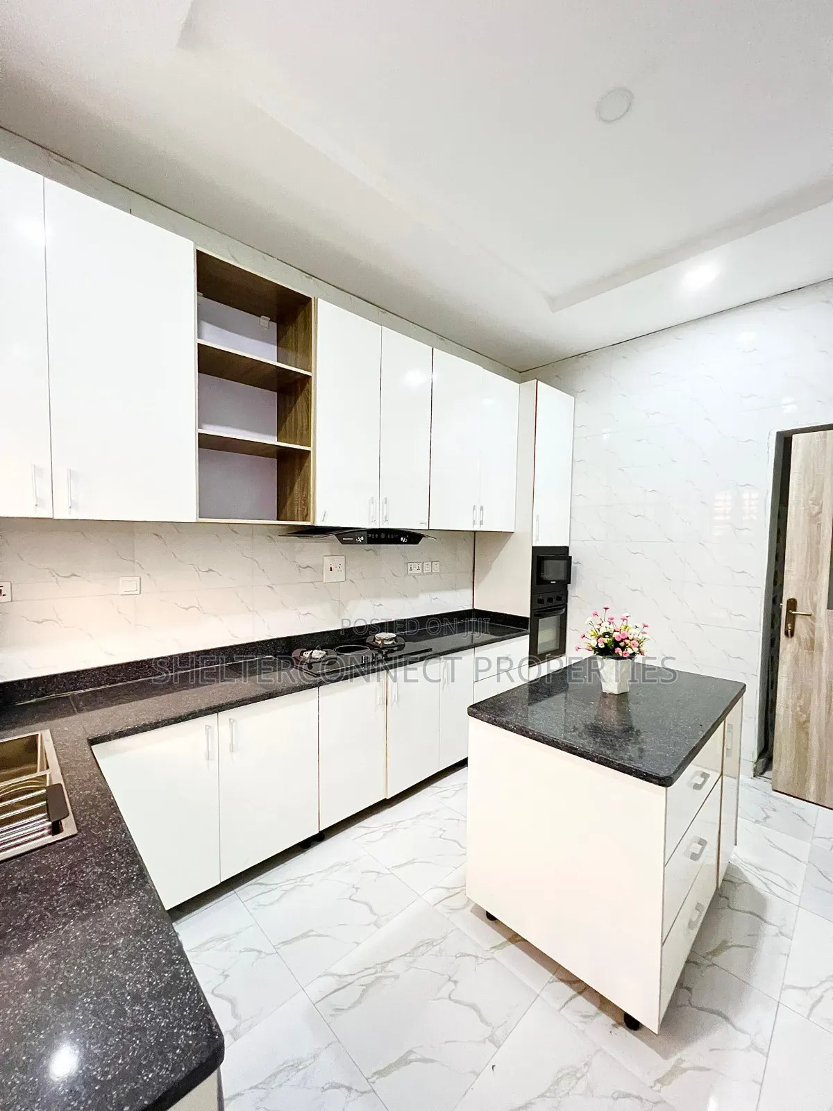 Furnished 4bdrm Duplex in Ikate for sale in Ikate