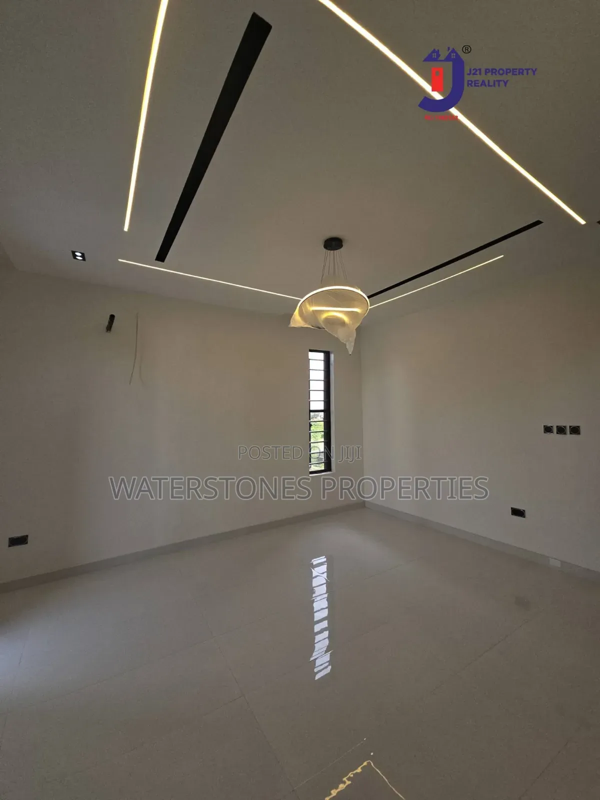 3bdrm Block of Flats in Midwifery, Oshimili South for rent in Oshimili South