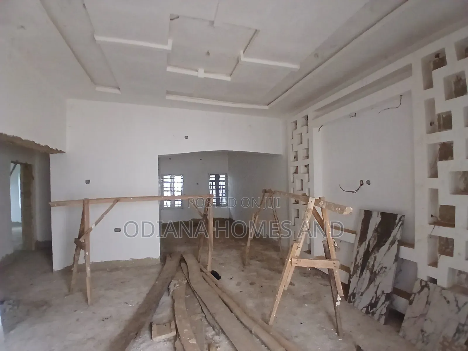 4bdrm Bungalow in Liberty Academy, Off for sale in Akala Express