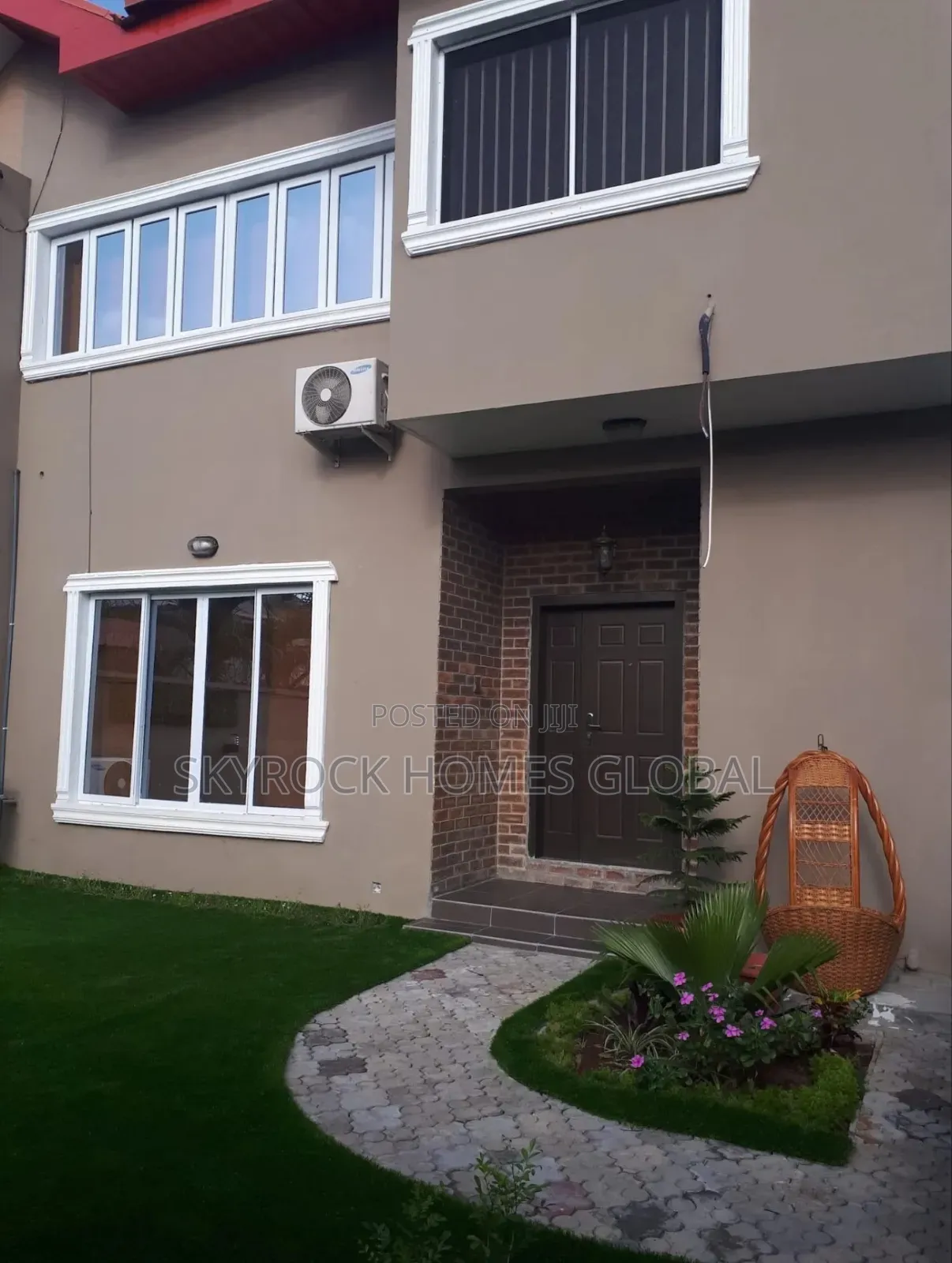 4bdrm Duplex in Femi Okunu, Jakande for sale in Jakande