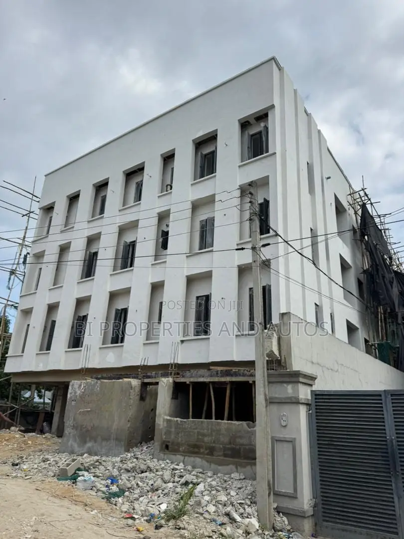 12bdrm Apartment in Lekki Phase 1 for sale in Lekki Phase 1