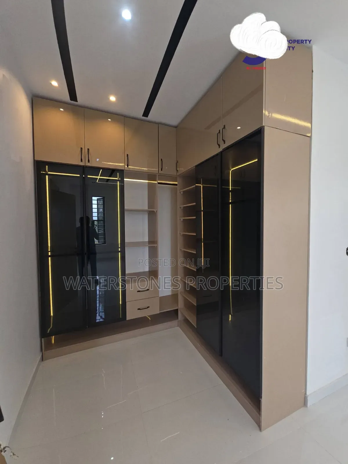 1bdrm Room & Parlour in Airport View, Oshimili South for rent in Oshimili South