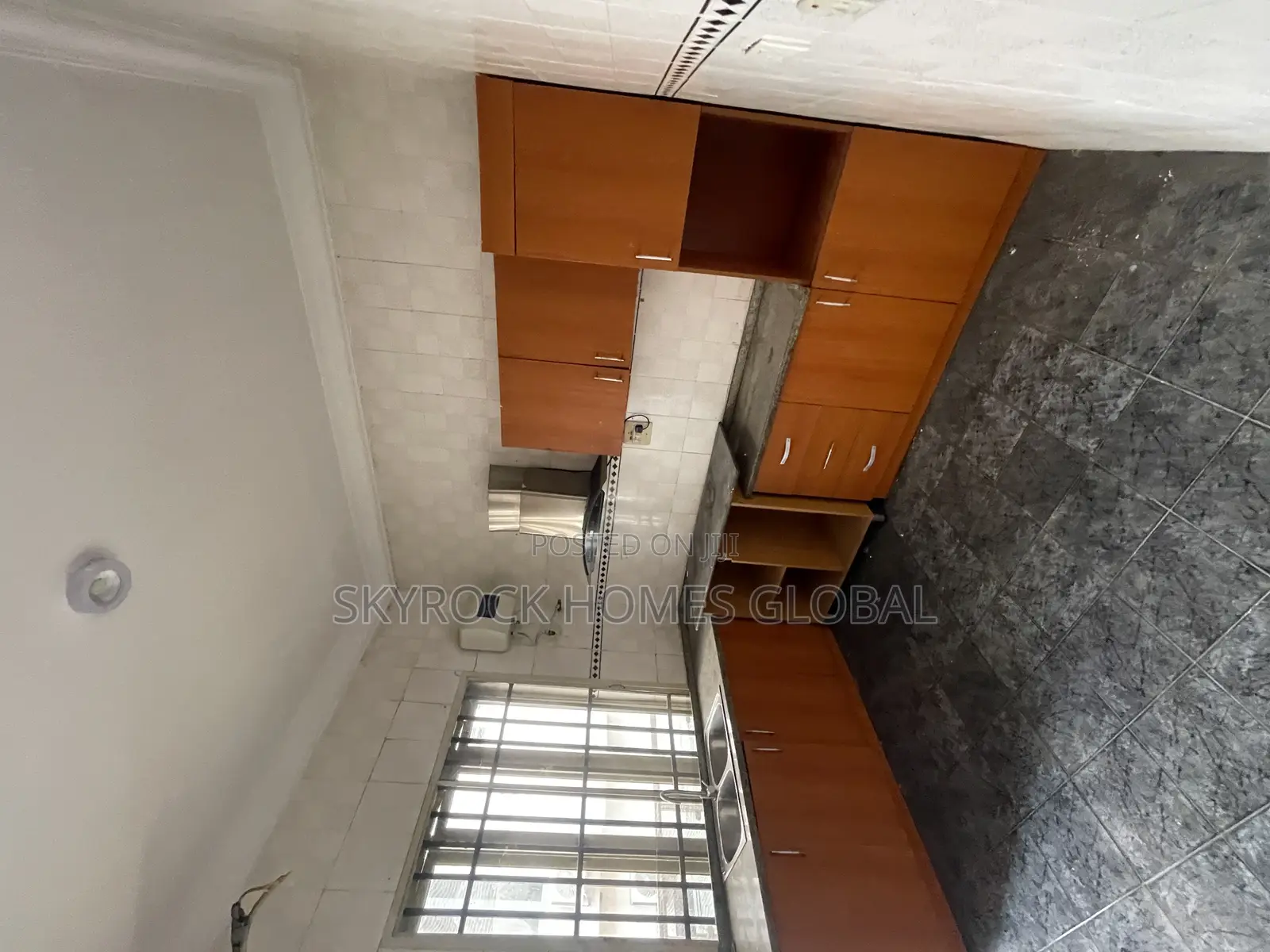 3bdrm Apartment in Chevron for rent in Chevron