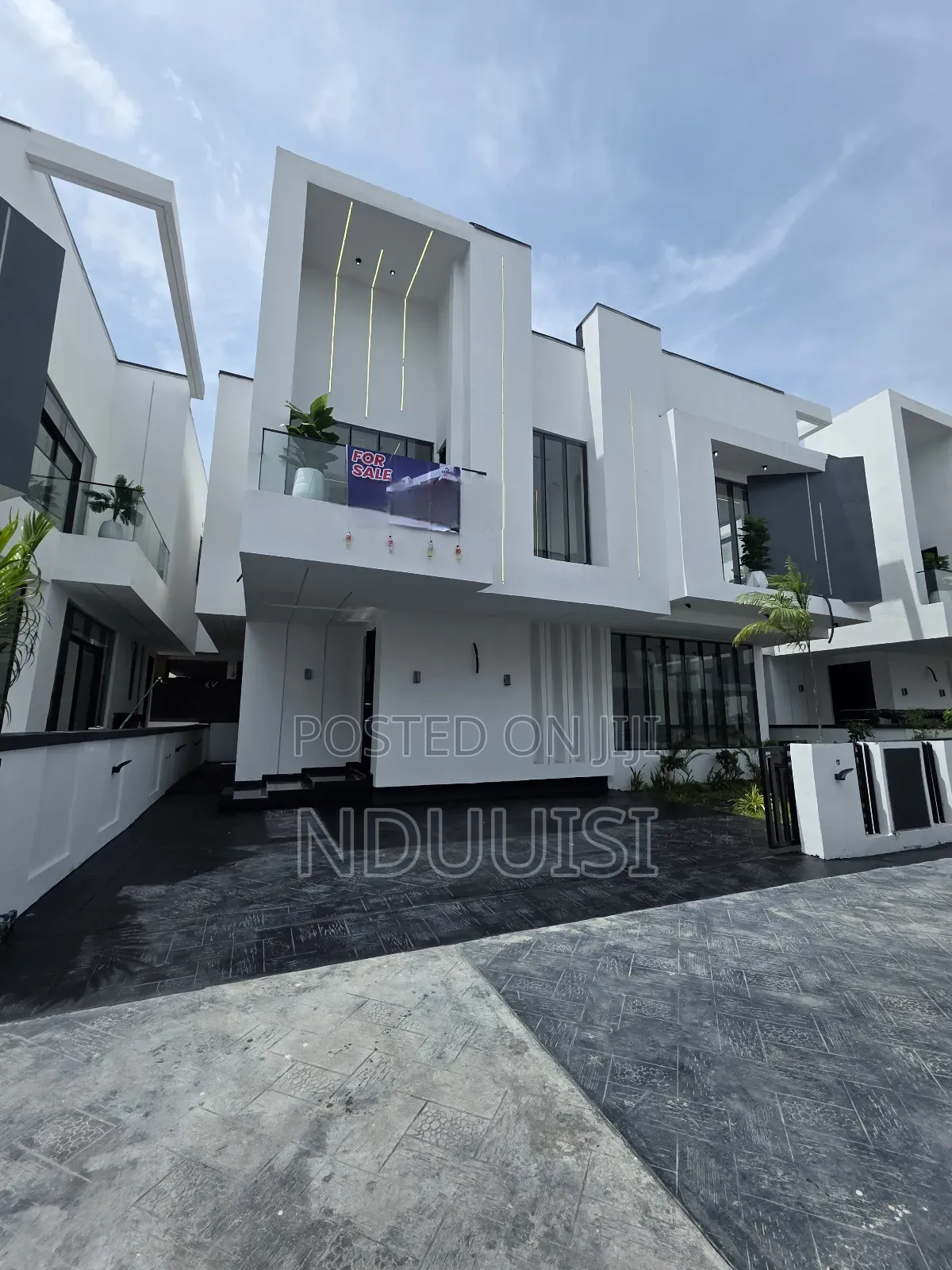 5bdrm Duplex in Hampton Island, Chevron for sale in Chevron