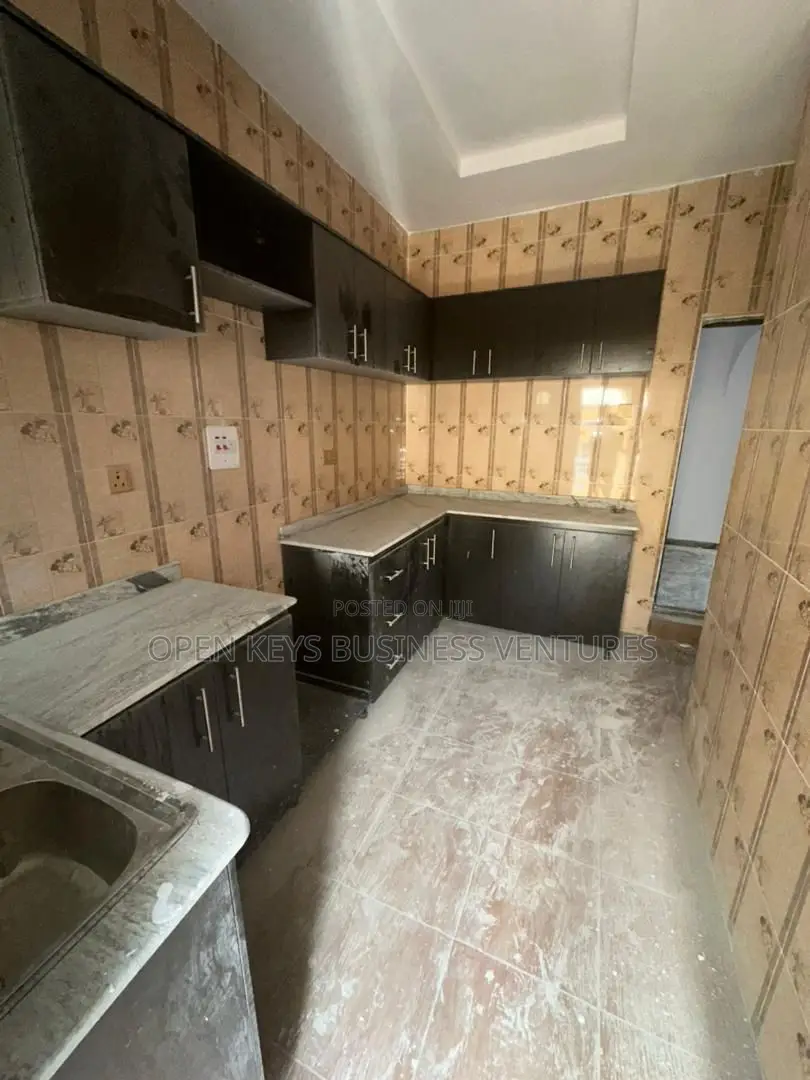 Furnished 3bdrm Block of Flats in Agara Estate, Akala Express for sale in Akala Express