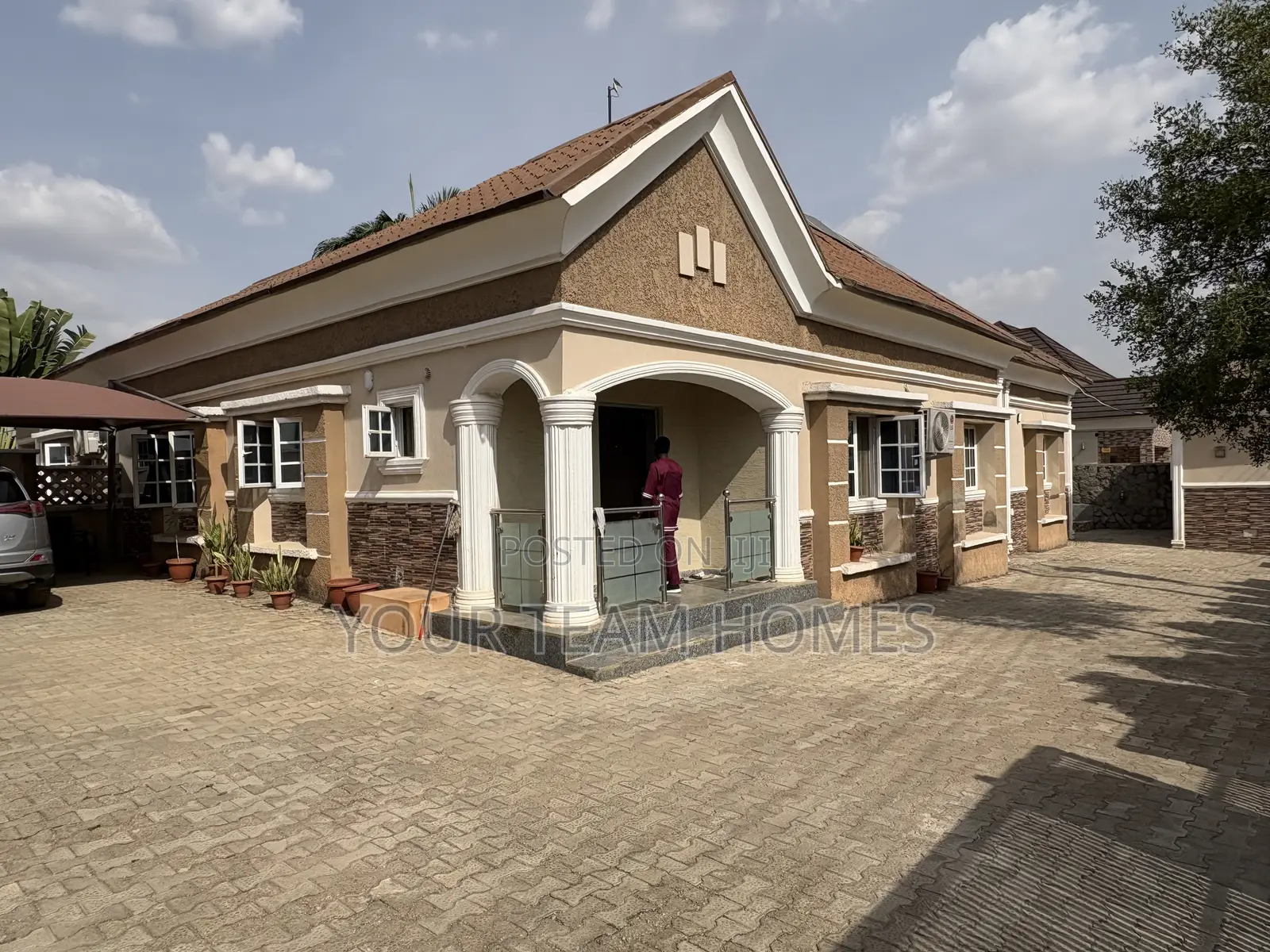 5bdrm Bungalow in Life Camp for sale in Life Camp