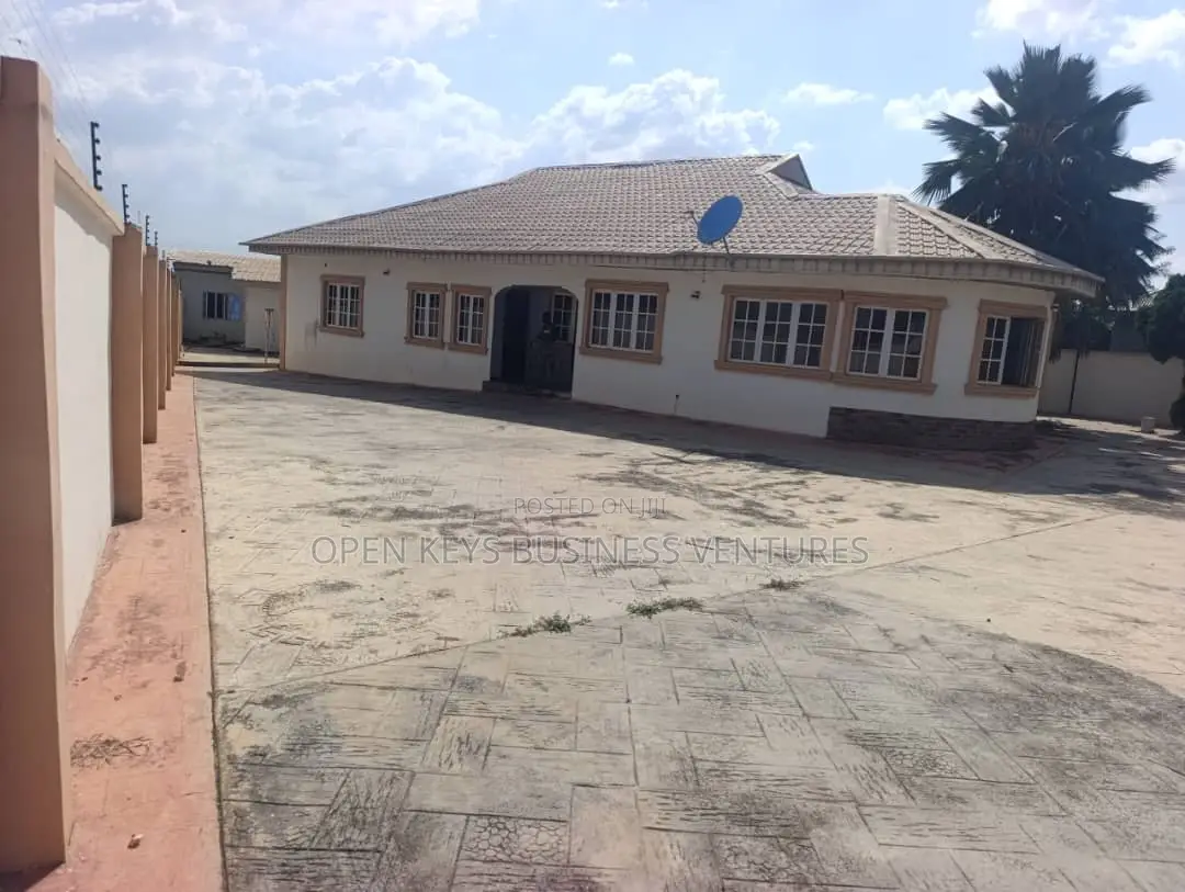 Furnished 3bdrm Bungalow in Elewuro, Akobo for sale in Akobo