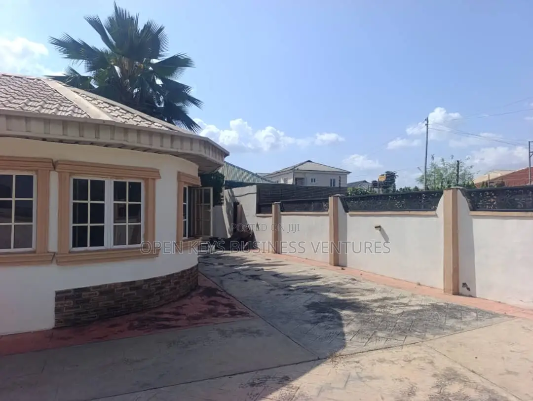 Furnished 3bdrm Bungalow in Elewuro, Akobo for sale in Akobo